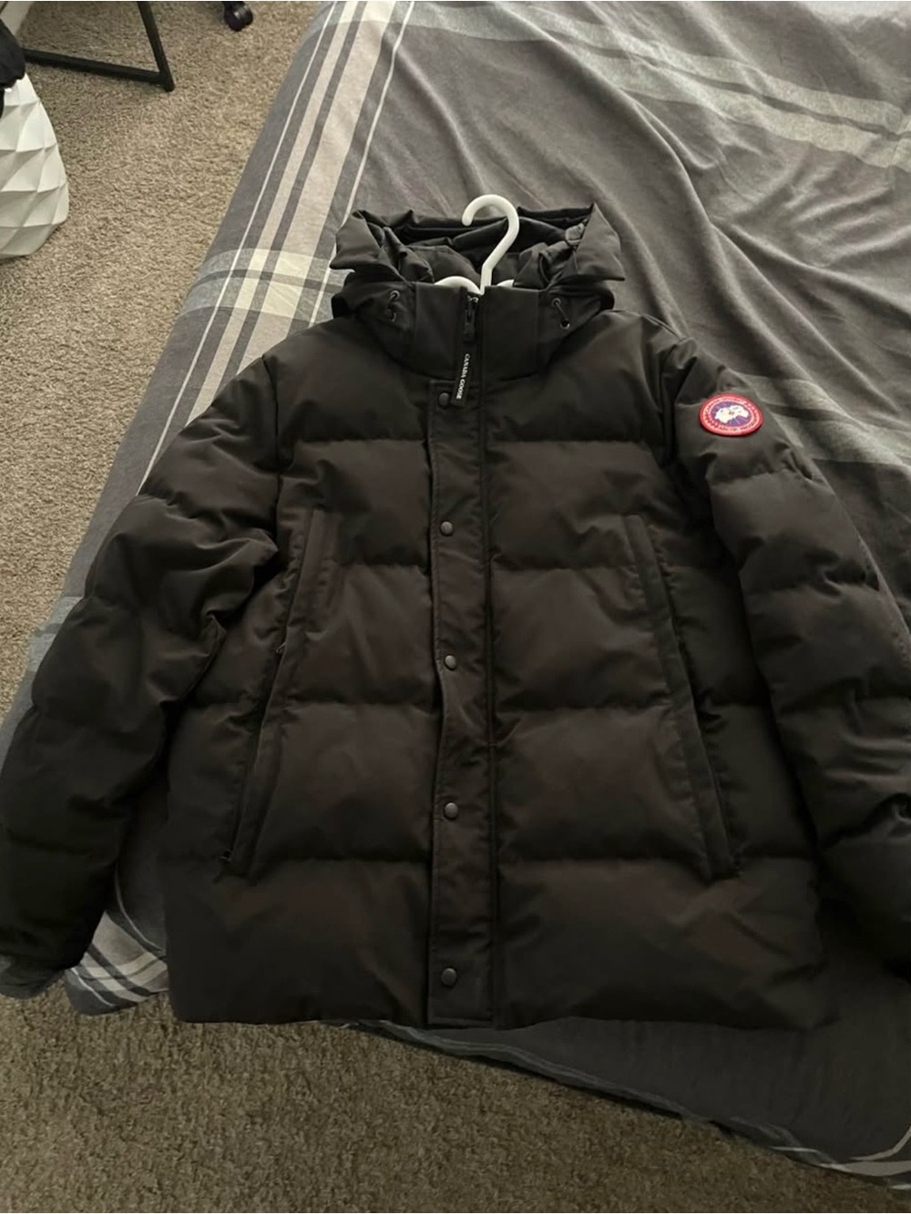 AUTHENTIC Canada Goose Wyndham Parka XL
